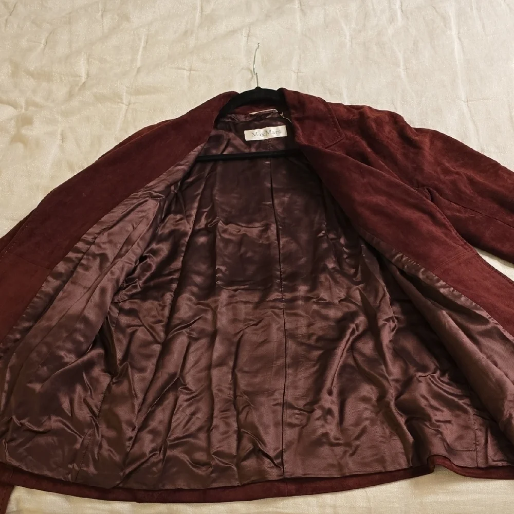 MaxMara it says